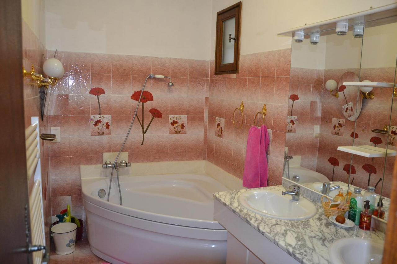 Les Vallons Holiday Home Lioux Εξωτερικό φωτογραφία